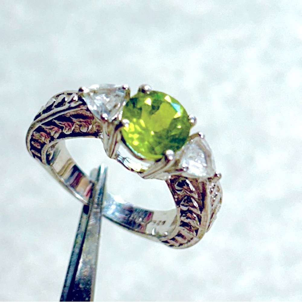Peridot Sterling Silver Ring. Sz 5